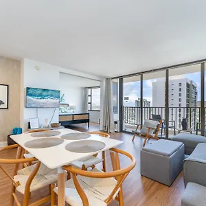 Apartment Waikiki Banyan W-ocean Views With Free Parking!, Honolulu