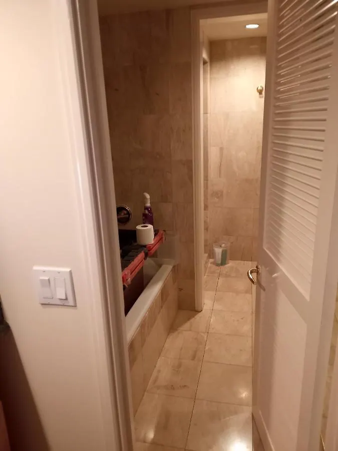 Апартаменты Royal Garden Waikiki Studio Гонолулу
